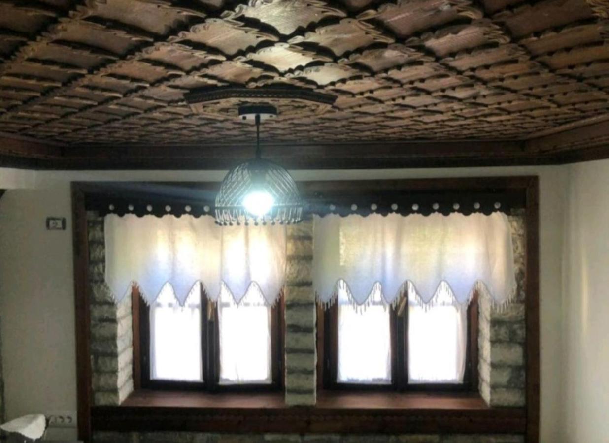 Miziriguesthouse จีโรคาสเตอร์ ภายนอก รูปภาพ