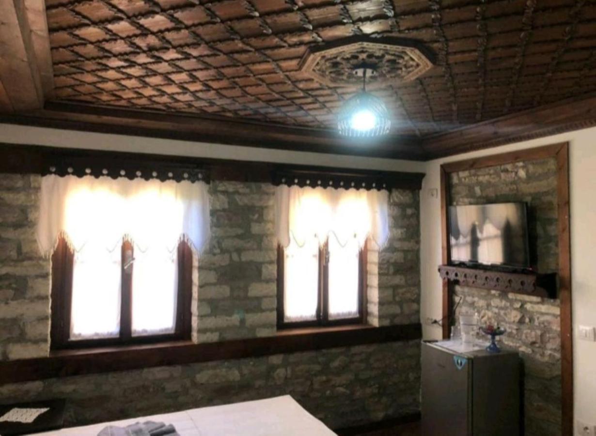 Miziriguesthouse จีโรคาสเตอร์ ภายนอก รูปภาพ